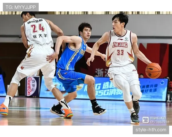 黄潜展现顽强韧性，关键助攻助球队重燃晋级希望