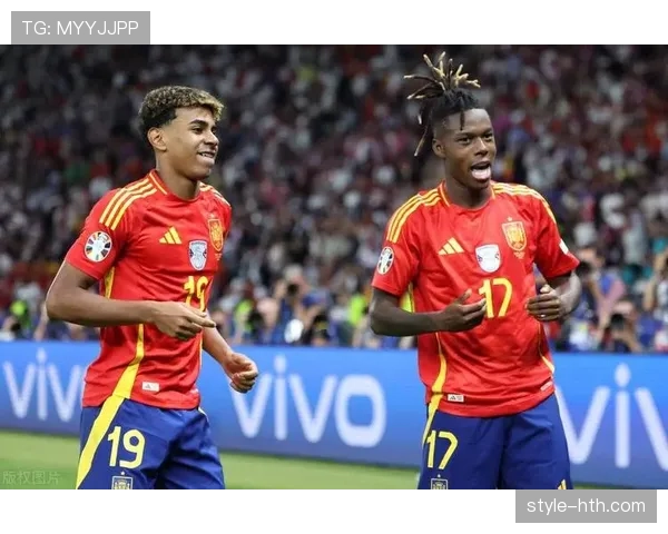 西班牙队2026世界杯阵容初现，新星闪耀引关注