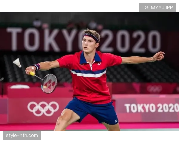 维克托·阿萨尔森出门拎的那个包，看到价钱我就想删社交